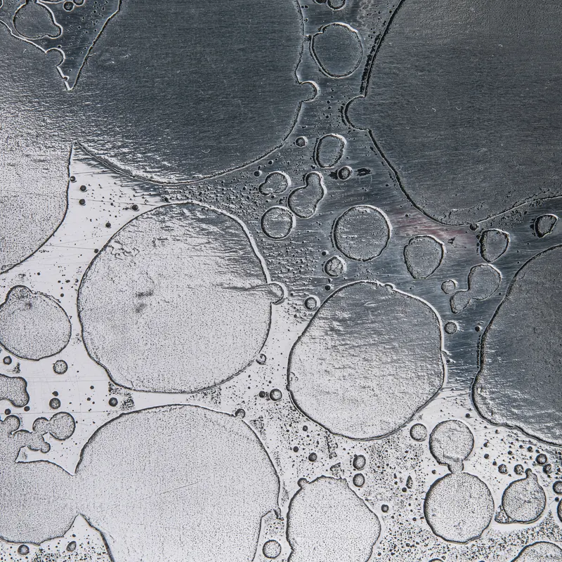 Stainless steel swatch: bubbles brushed